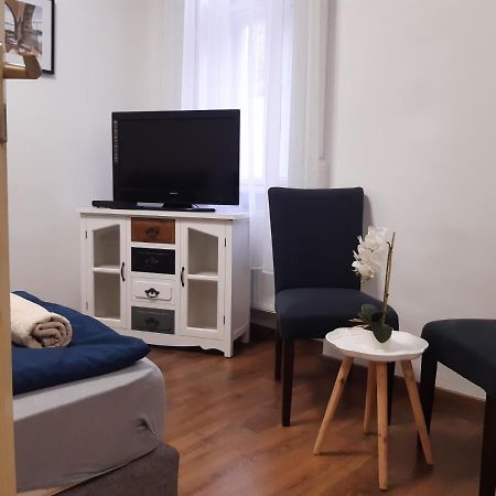 Varalja Apartman ตาตา ภายนอก รูปภาพ