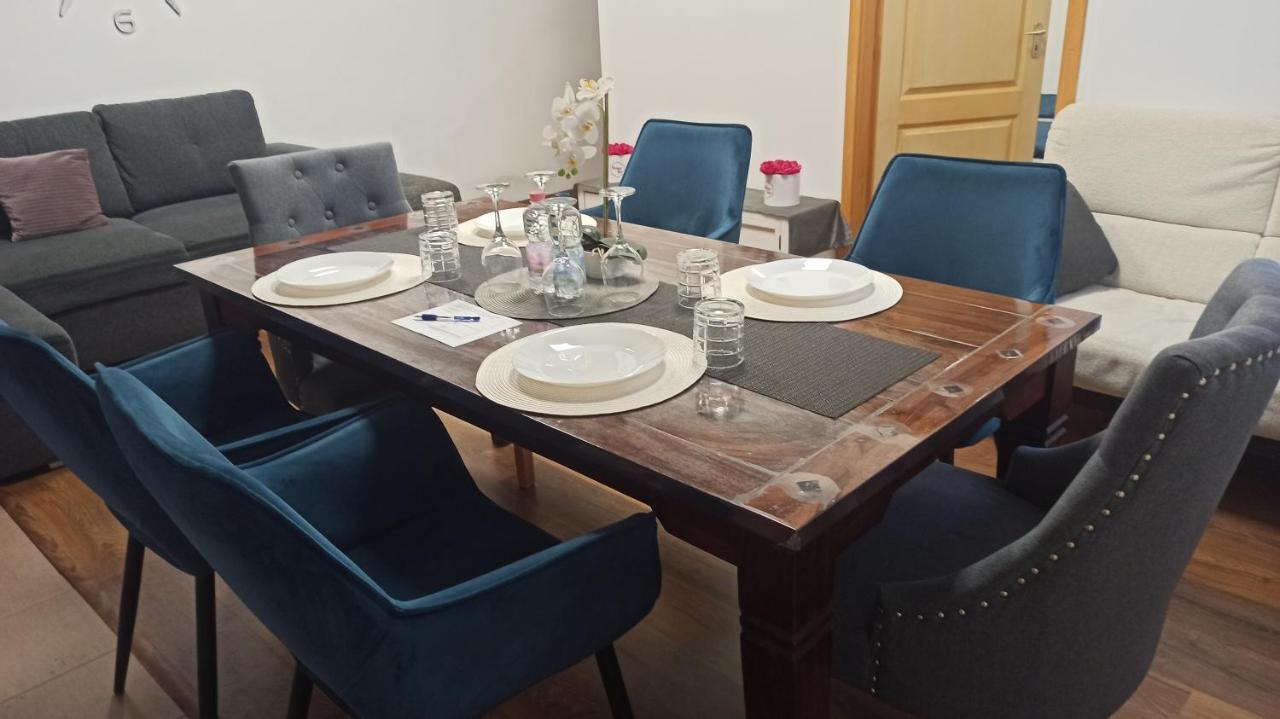 Varalja Apartman ตาตา ภายนอก รูปภาพ