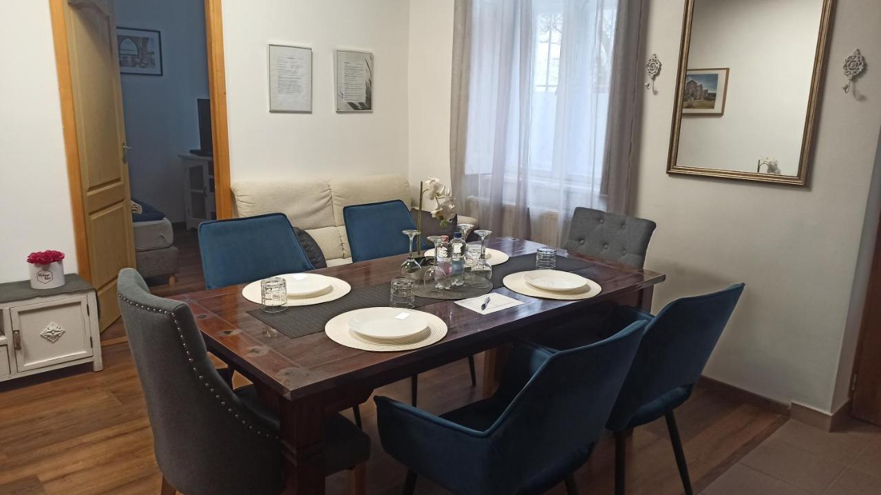 Varalja Apartman ตาตา ภายนอก รูปภาพ