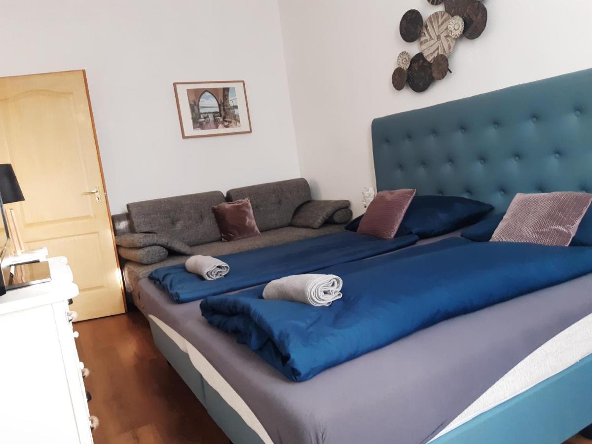 Varalja Apartman ตาตา ภายนอก รูปภาพ