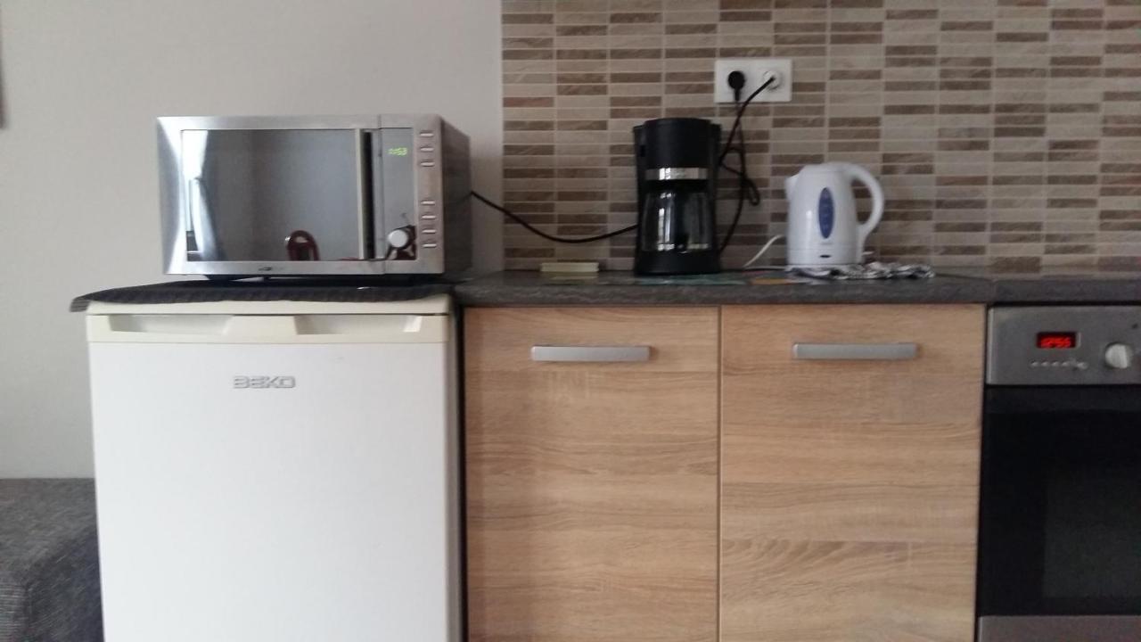 Varalja Apartman ตาตา ภายนอก รูปภาพ